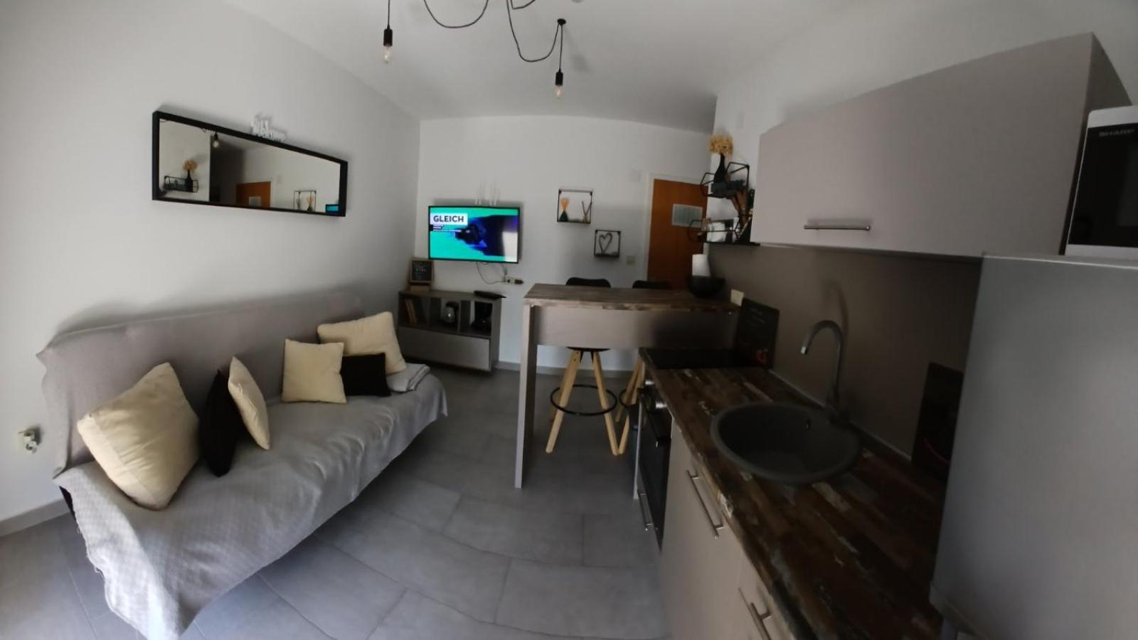 Riviera Rooms And Apartments Palit Buitenkant foto